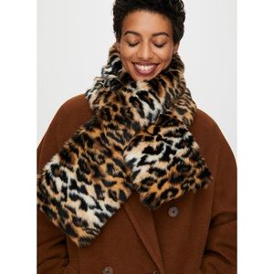 Aritzia Auxiliary Leopard Faux Fur Collar